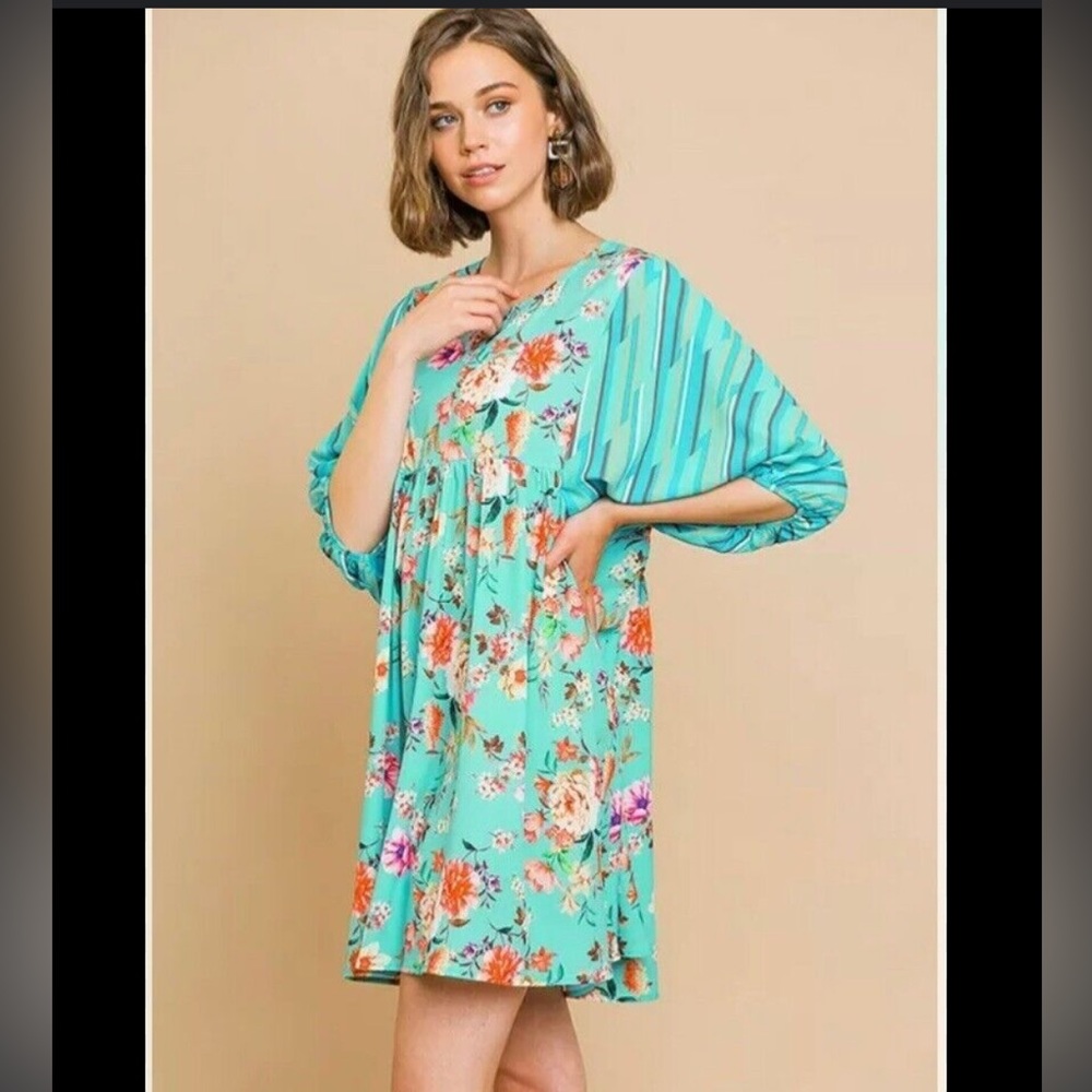 *NWT* Umgee Mint Floral / Stripe Puffed Sleeve Tunic Dress Size Lg.
